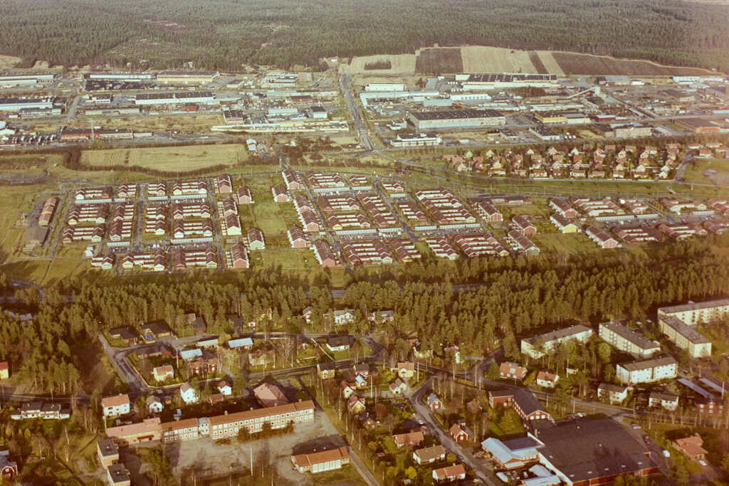 Rödäng sett från luften år 1983.