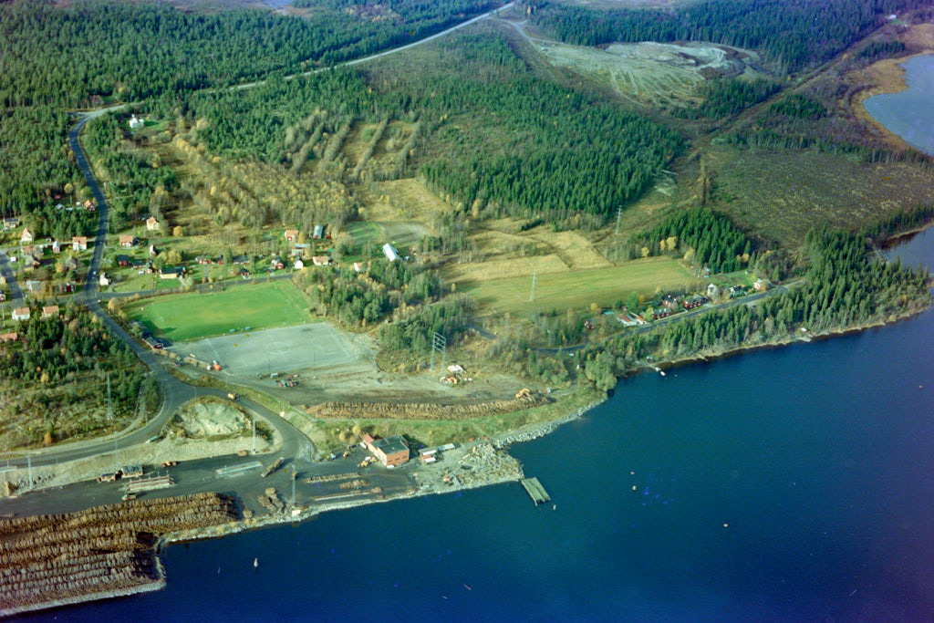 En bild från luften visar Obbola år 1984.