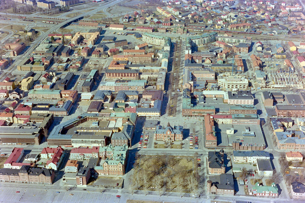 En bild av Centrala stan i Umeå år 1985.