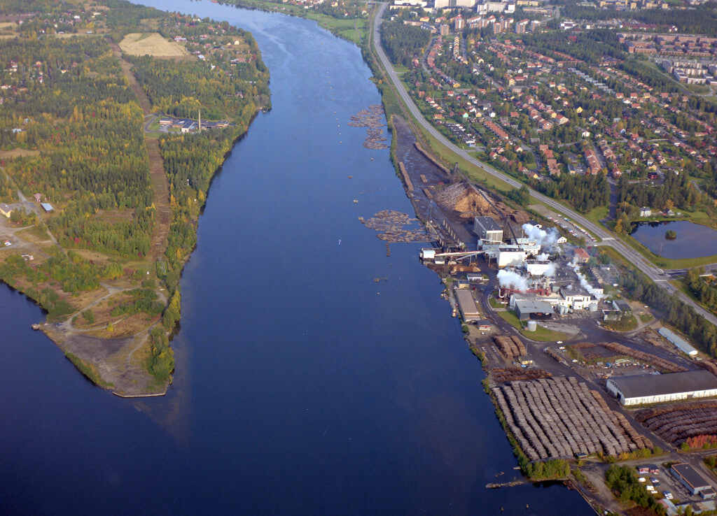 Här kan du se 1986 års flygbild över Gimonäs och Ön i Umeå. 