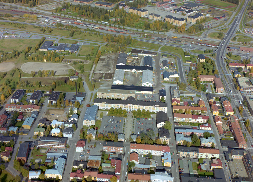 Bilden visar Väst på stan i Umeå år 1986.