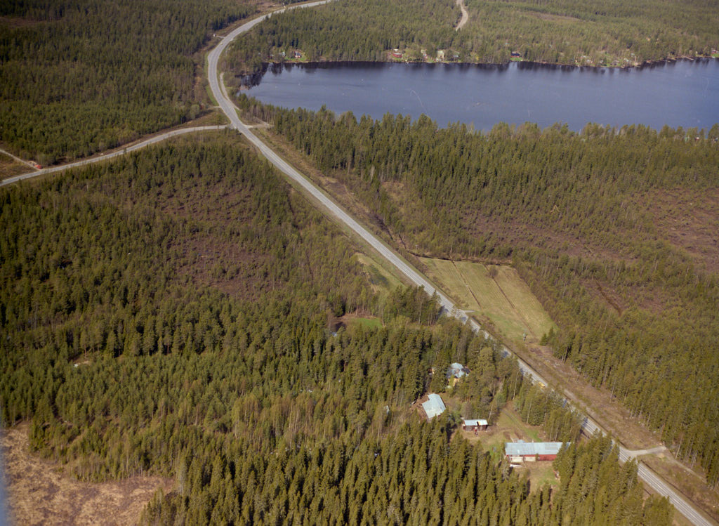 Bilden visar Tomtebo i Umeå år 1988.
