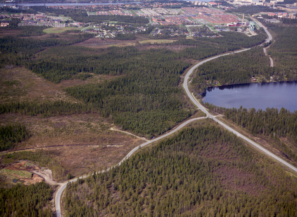 Här kan du se 1988 års flygbild över Tomtebo i Umeå. 