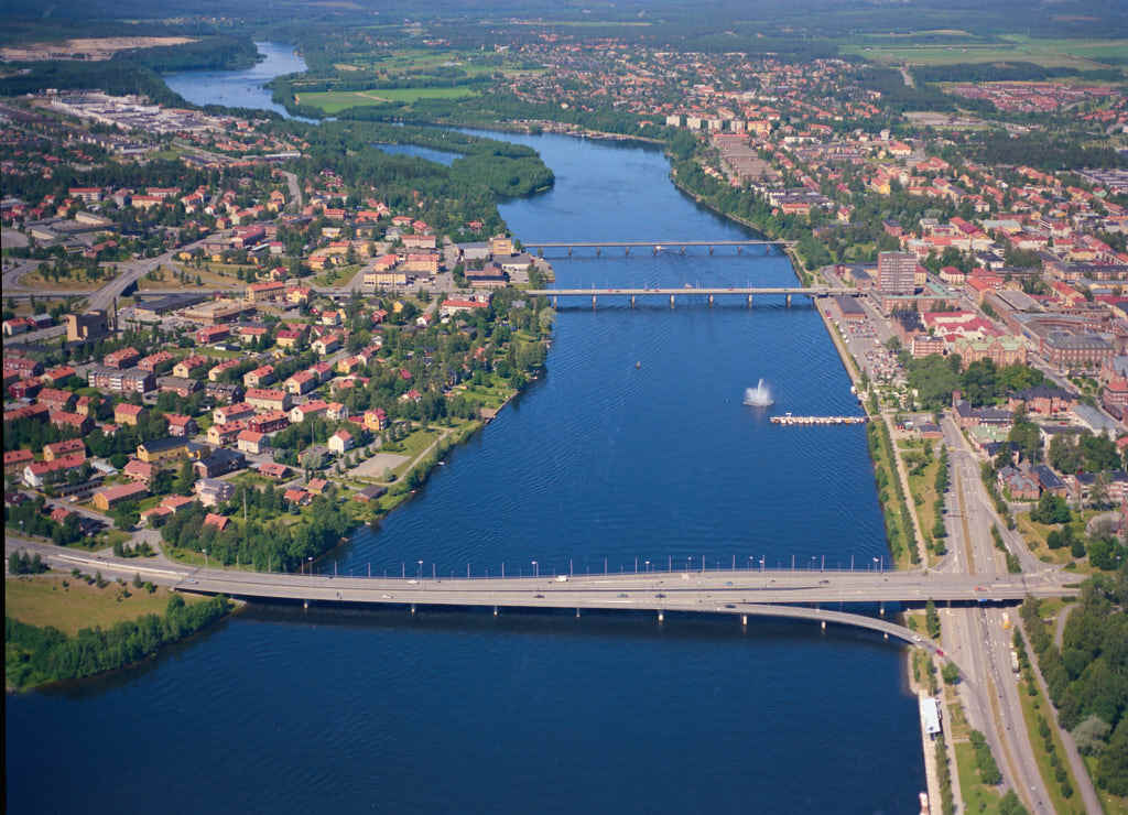 Centrala stan och Teg i Umeå sett från luften år 1989.
