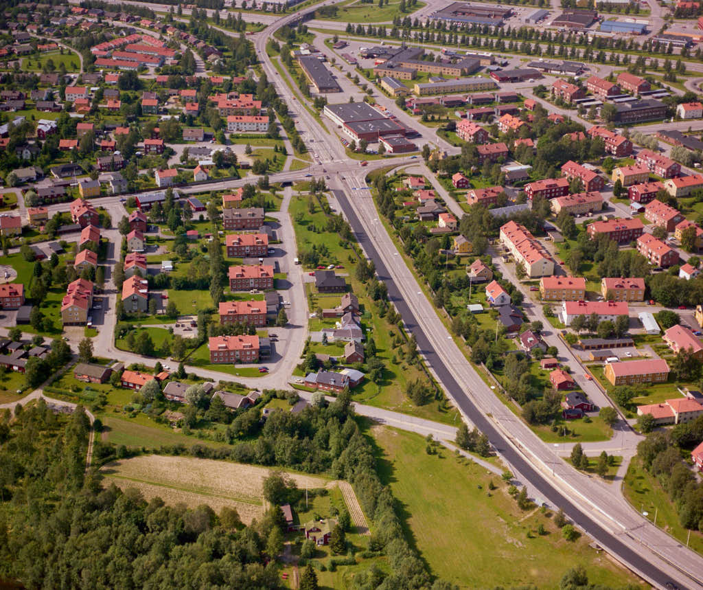En bild från luften visar Teg i Umeå år 1990.