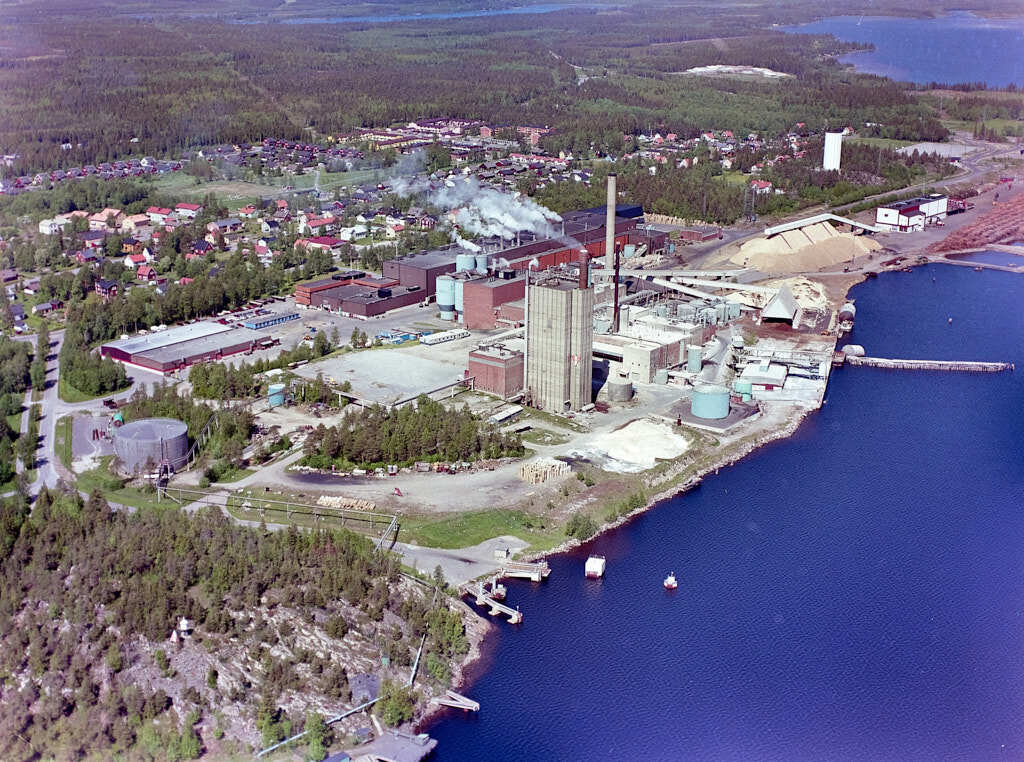 Obbola sett från luften år 1990.