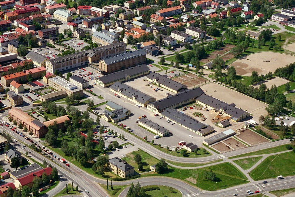 En flygbild som visar Väst på stan i Umeå år 1995.