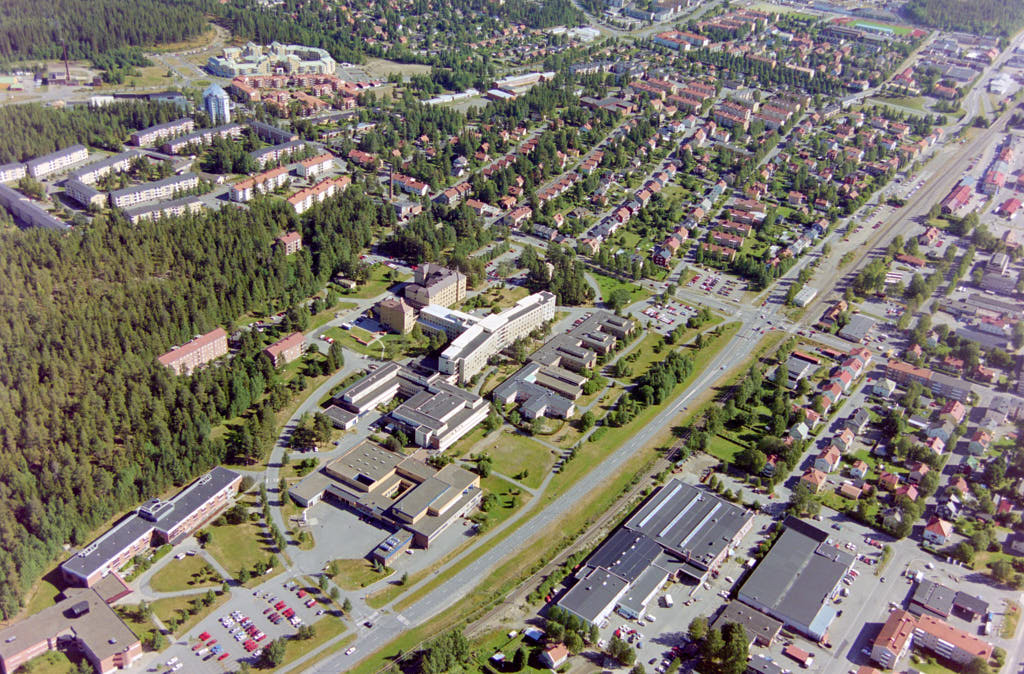 Här kan du se 1999 års flygbild över Skellefteå. 