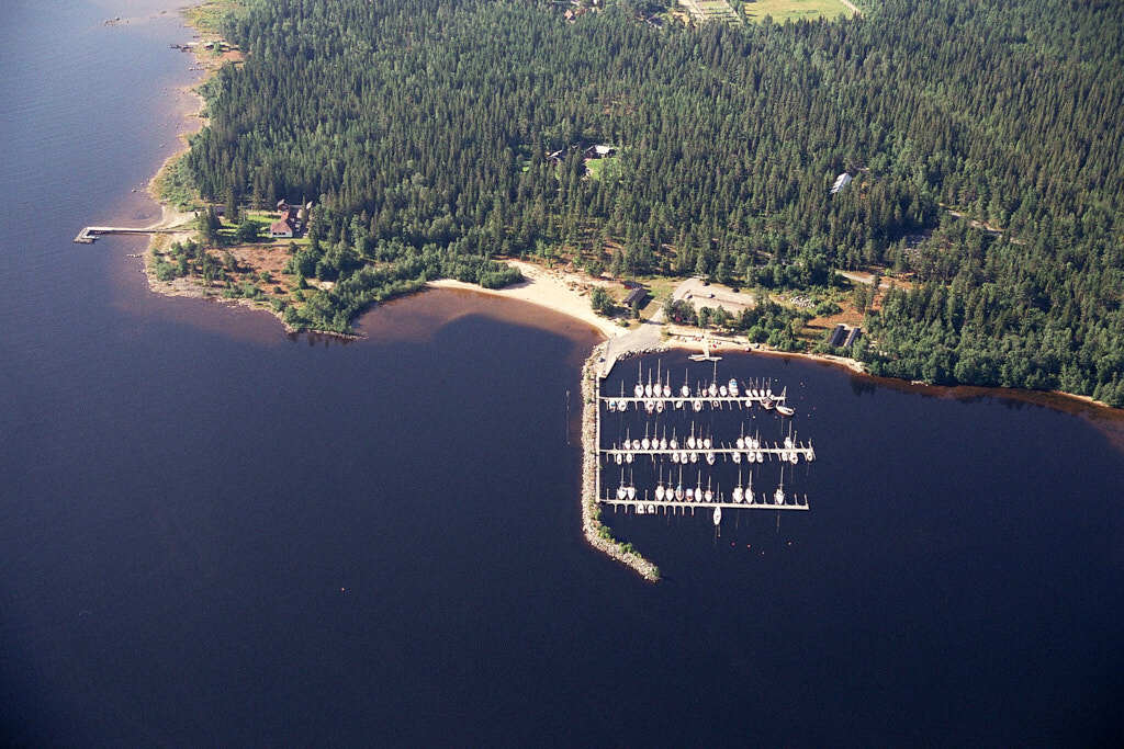 Obbola sett från luften år 1999.