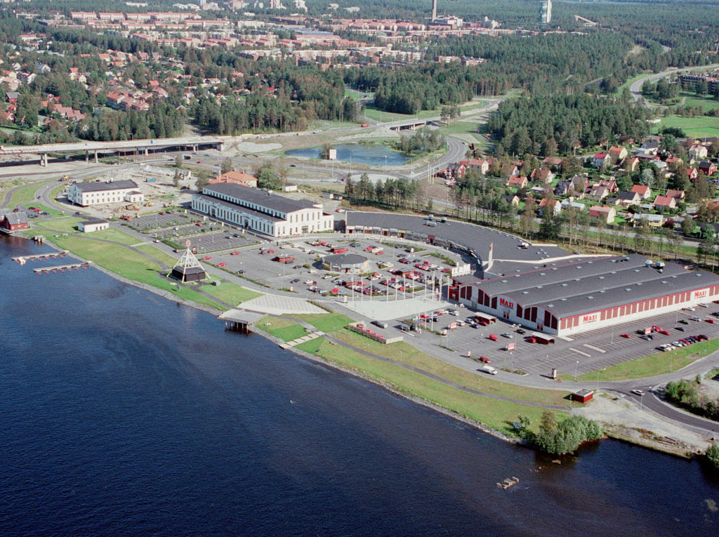 En bild från luften visar Gimonäs i Umeå år 2000.