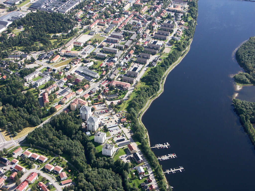 Väst på stan sett från luften år 2004.