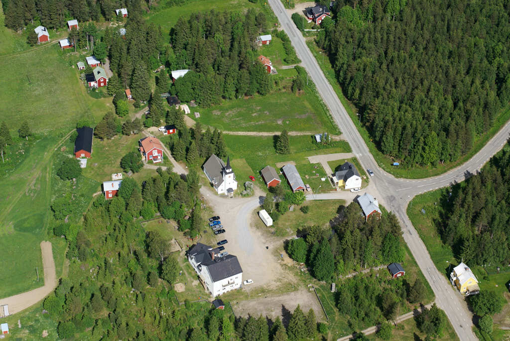 En bild från luften visar Vallen år 2007.