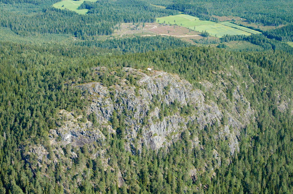 Här kan du se 2011 års flygbild över Bjurholm och Balberget. 