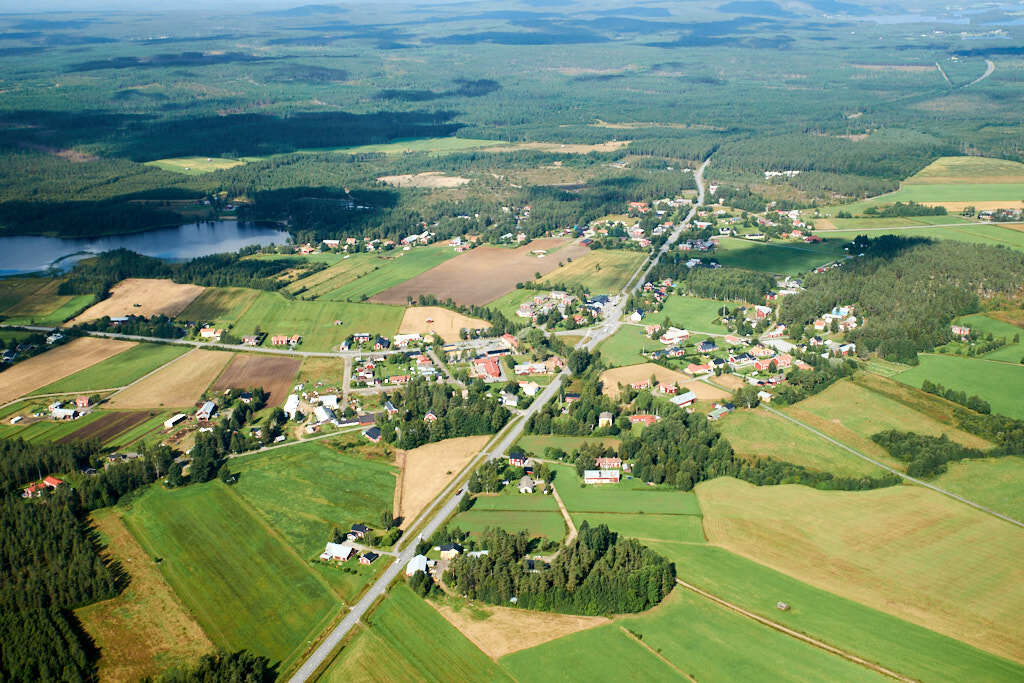 Bilden av Hissjö från 2013, som togs från luften, ger oss en unik möjlighet att se platsen på ett sätt som sällan är möjligt.