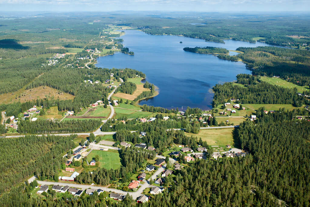 På denna bilden ser du Yttersjö, du kan se Yttersjö badplats i mitten av bilden längst ner