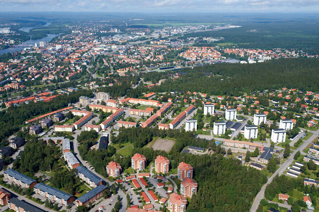 Här kan du se 2016 års flygbild över Berghem. 