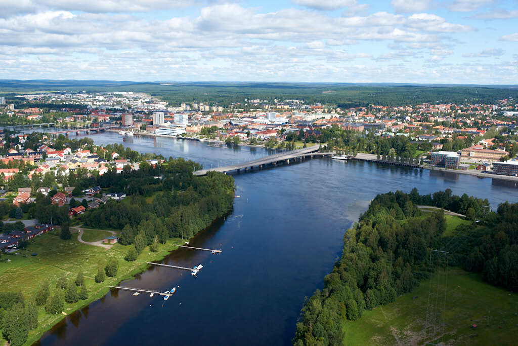 En bild från luften visar Teg och Ön år 2016.