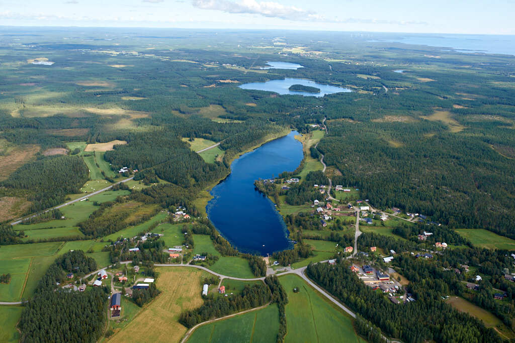 Det här är en bild som togs från ovan av Djäkneboda år 2016