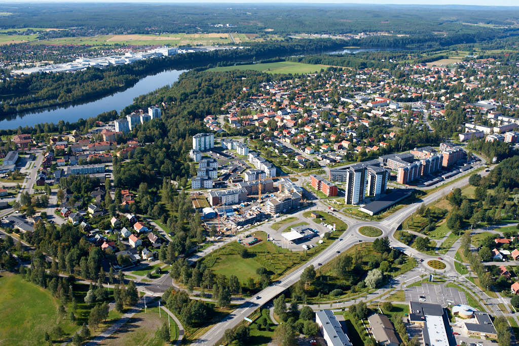 Bilden av Sandåkern från 2016, som togs från luften, ger oss en unik möjlighet att se platsen på ett sätt som sällan är möjligt.