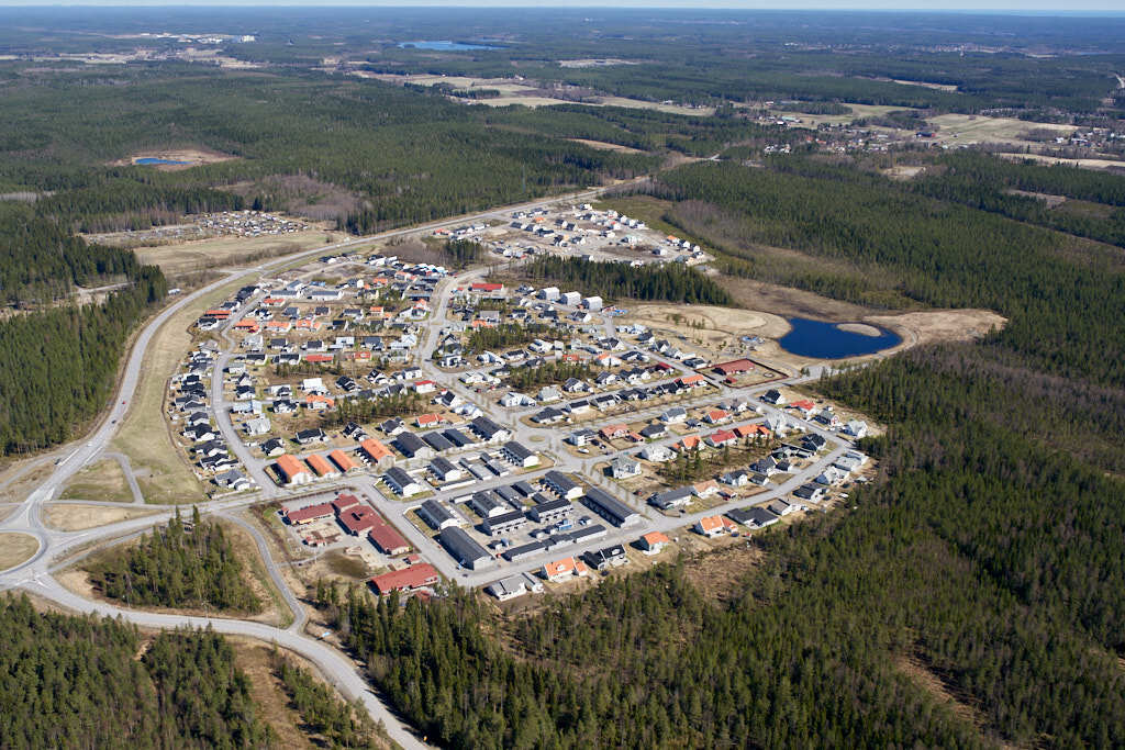 Tomtebo och Tavleliden sett från luften år 2017.