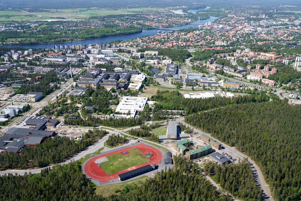 Det här är en bild som togs från ovan av Lill-Jans området, Sjukhusområdet och Universitetsområdet år 2017