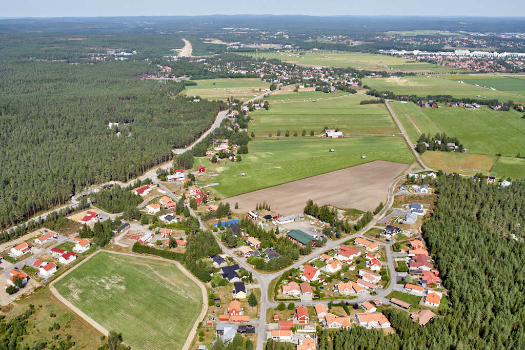 En flygbild som visar Röbäck år 2019.