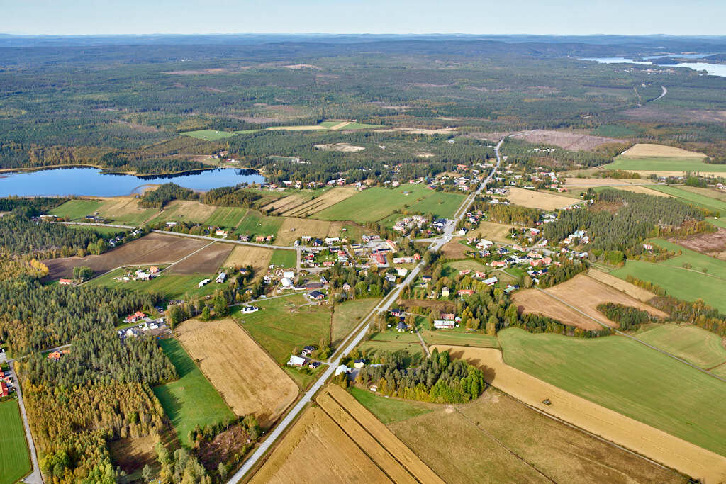 En bild från luften visar Hissjö år 2019.