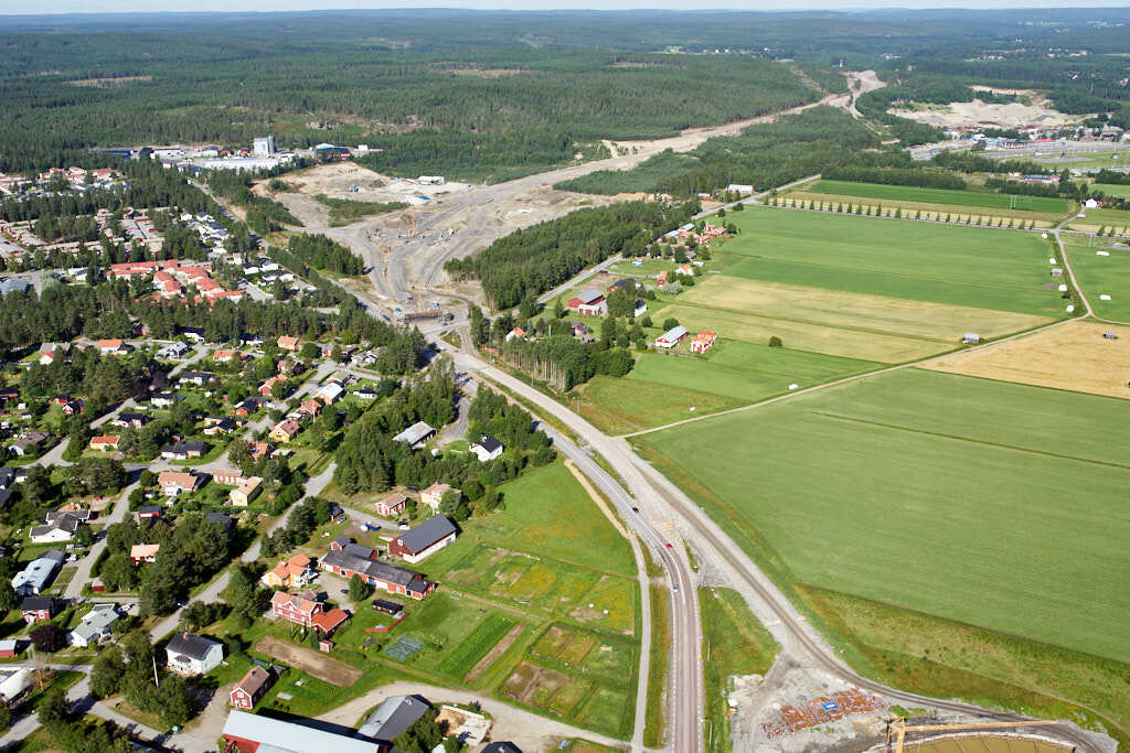 Ett flygbild av Västra länken, Röbäcksslätten och Röbäck år 2020.