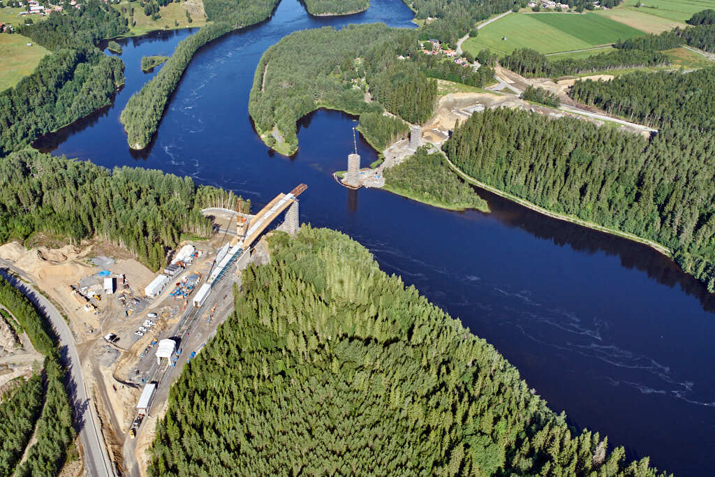 En bild från luften visar Västra länken, Klabböle och Umedalen år 2020.