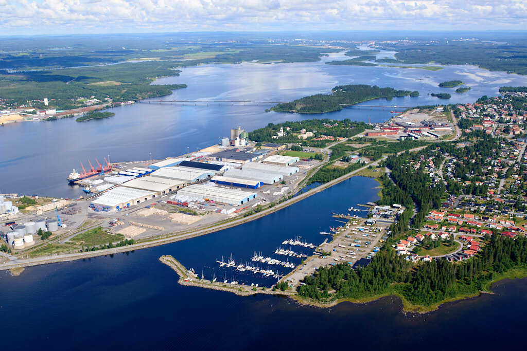 En flygbild som visar Holmsund år 2022.