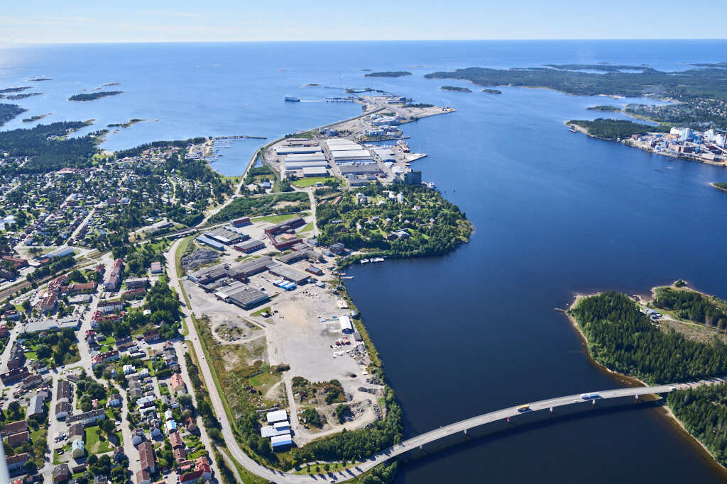 Ett flygbild av Holmsund år 2022.