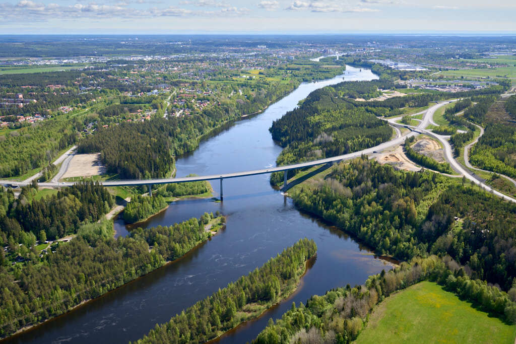 Baggbölebron sett från luften år 2025.