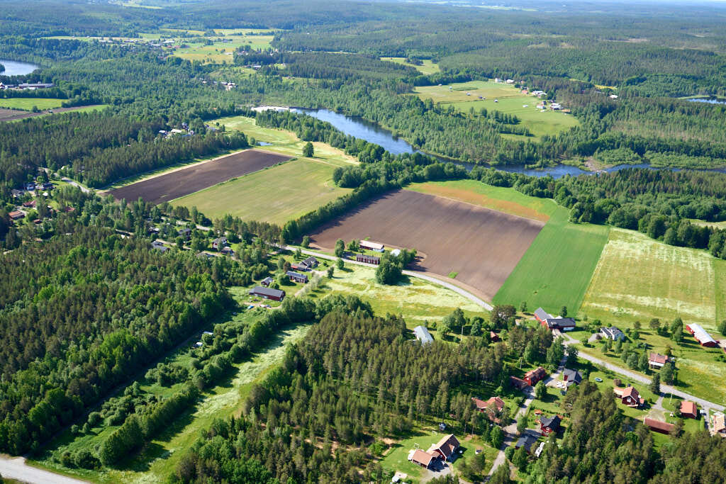 Här kan du se 2025 års flygbild över Kåddis. 