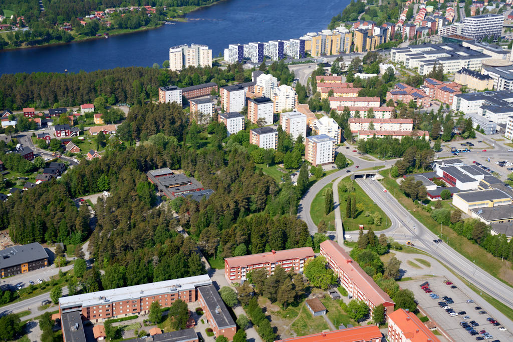 Vy över Ålidbacken och Sofiehem i Umeå 2026, med fokus på välkända landmärkena som 