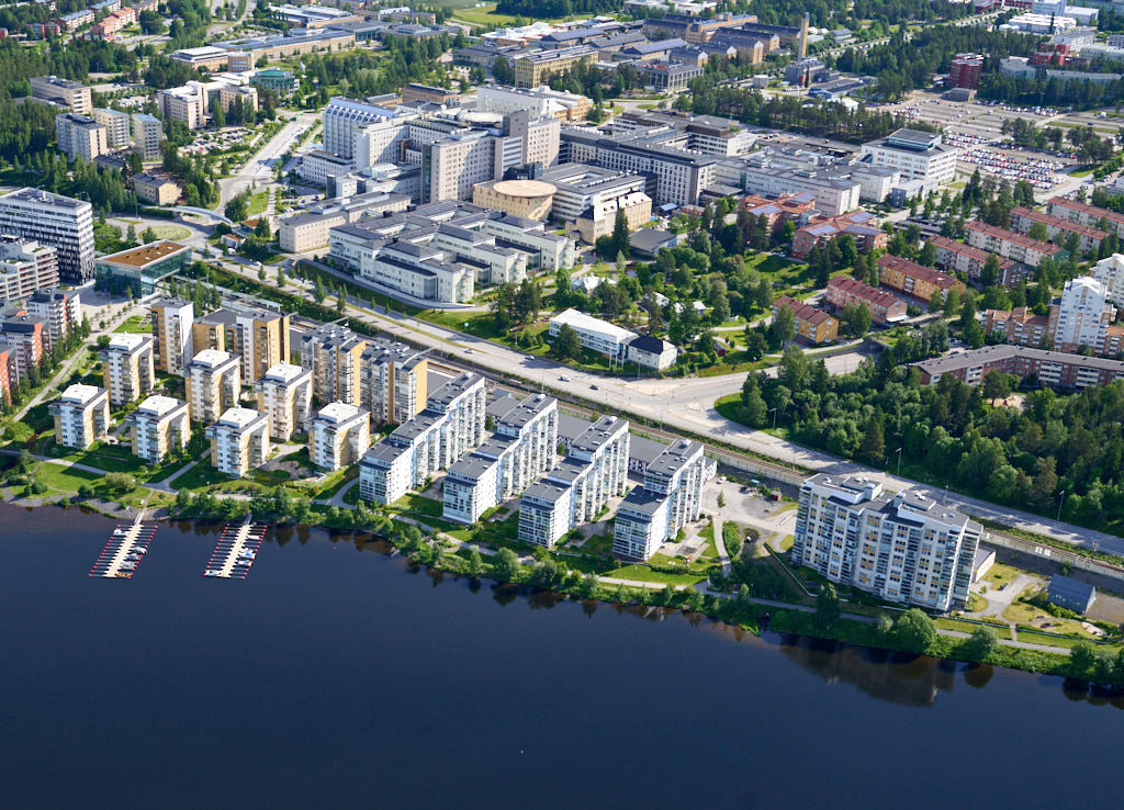 Flygbild över Norrlands universitetssjukhus i Umeå, 2025